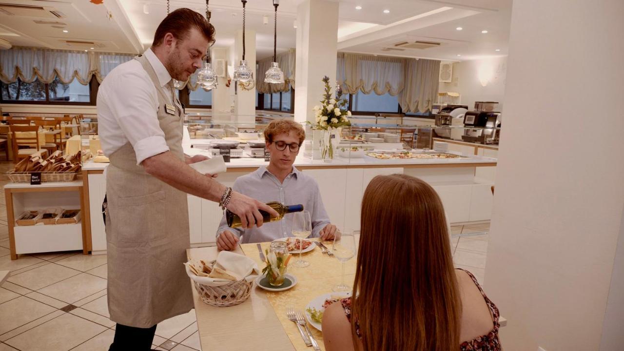 Hotel Principe カットーリカ エクステリア 写真